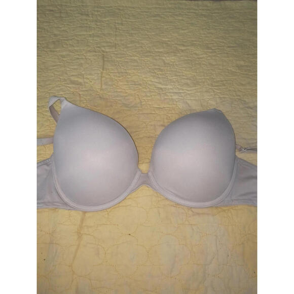 Victoria's Secret Bra - Picture 1 of 4